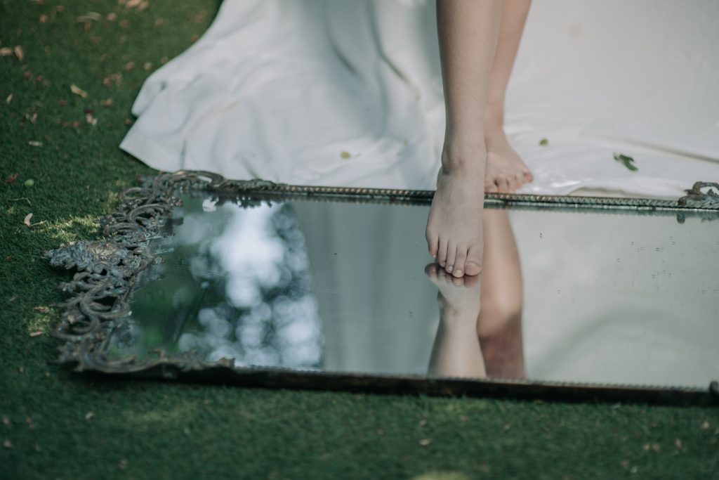 spell love mirror
