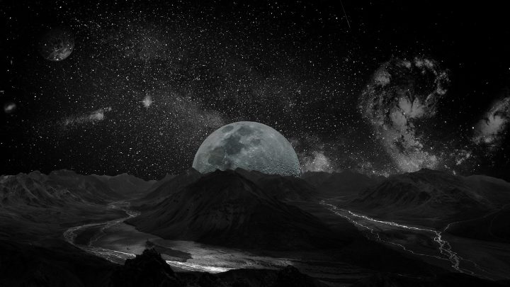 What to Do During Each Moon Phase to Elevate Your Manifesting Power