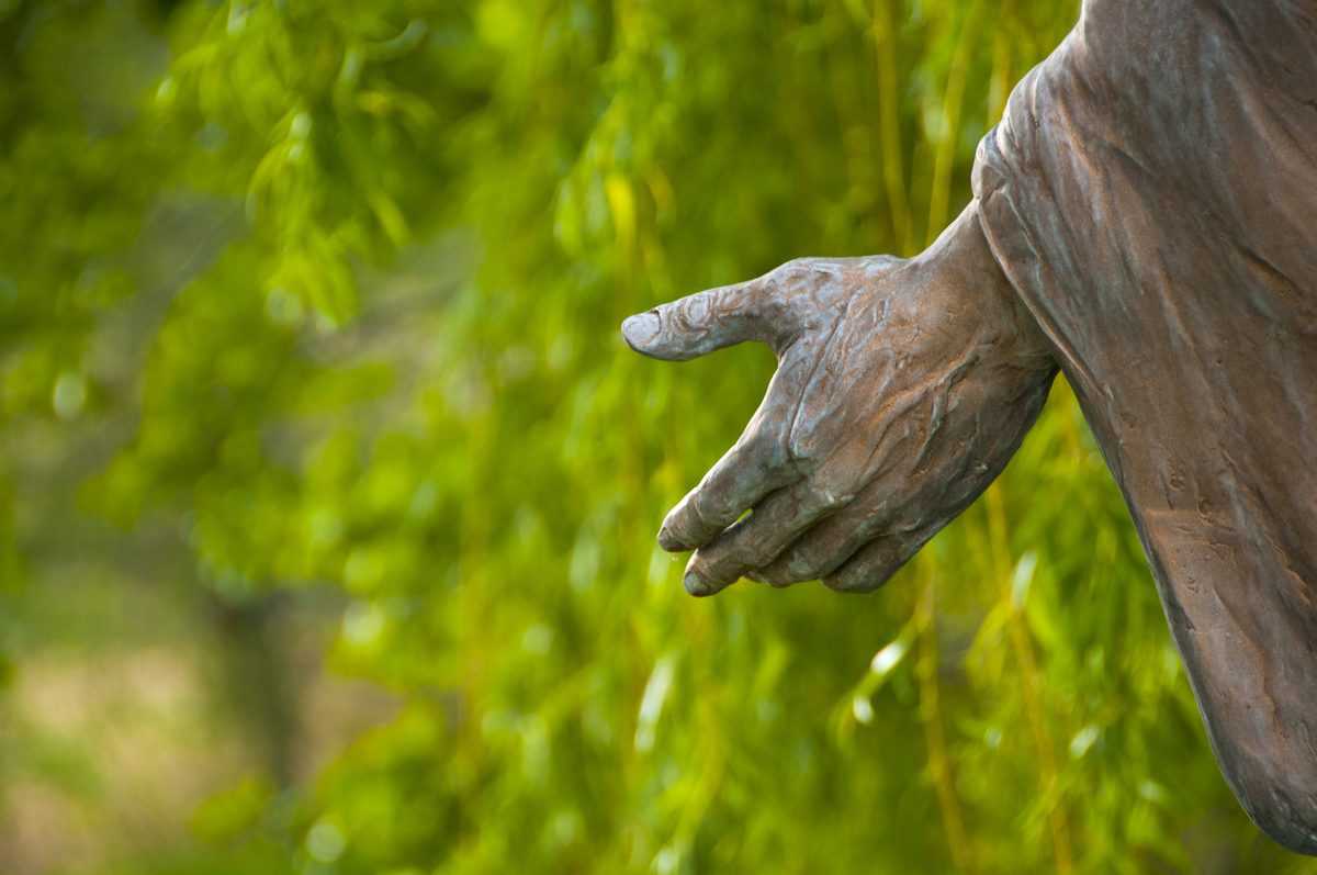 verde - estatua - jesús