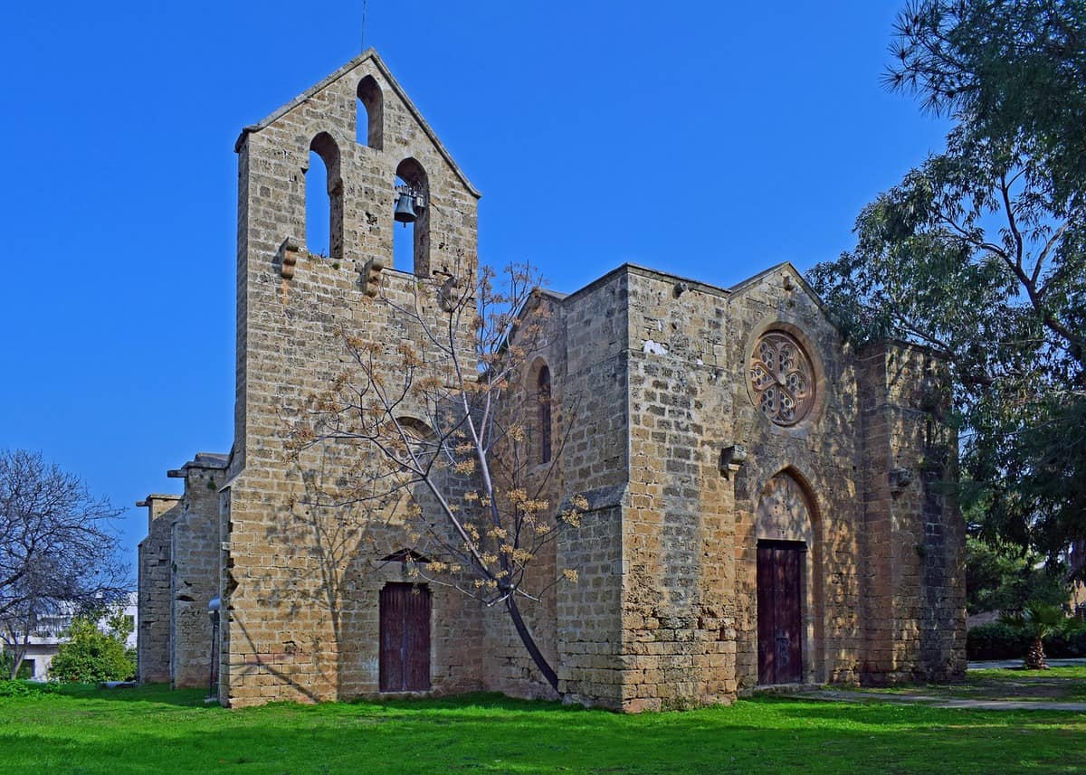 edificio - vecchio - abbandonato