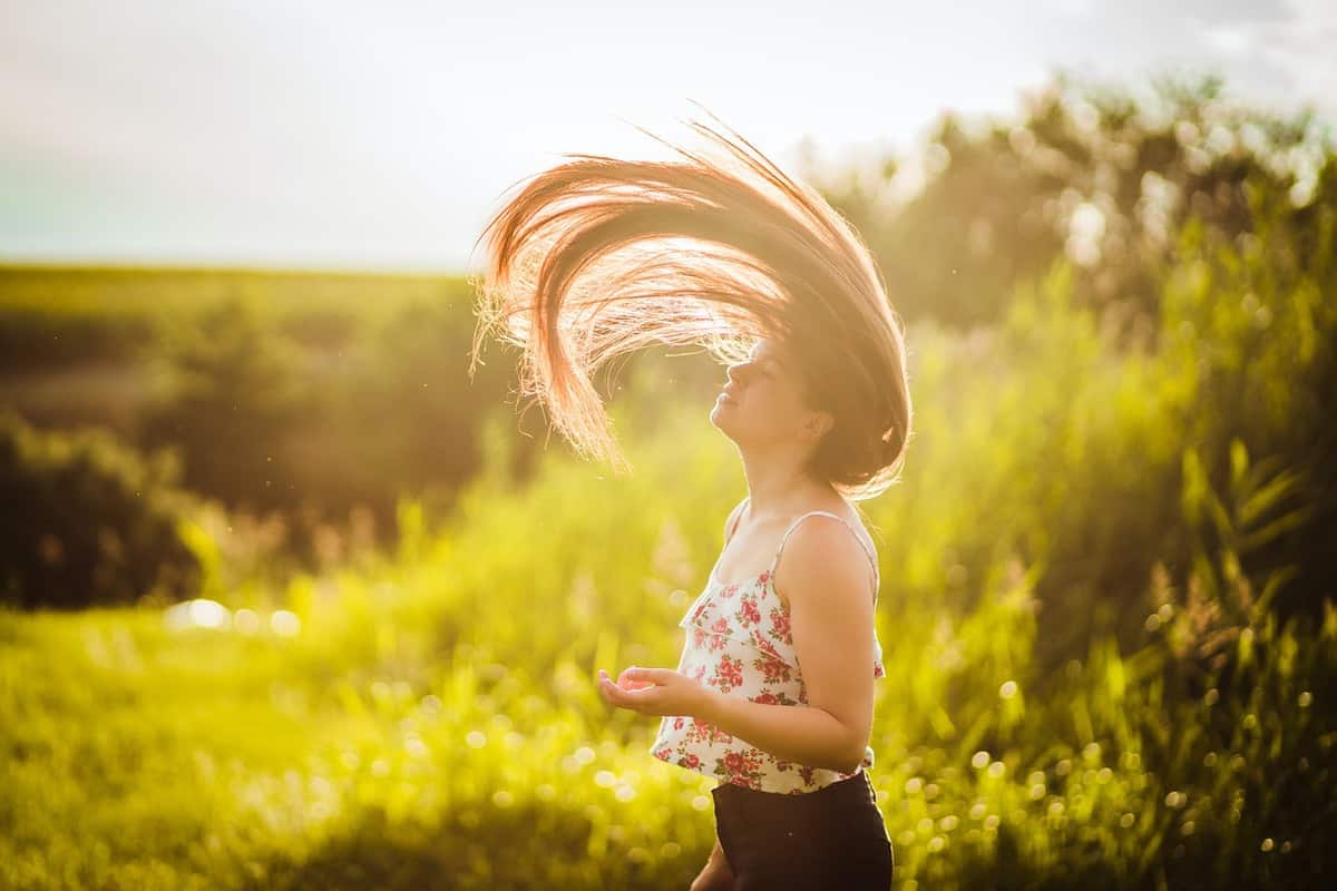 naturaleza-mujer-húmeda