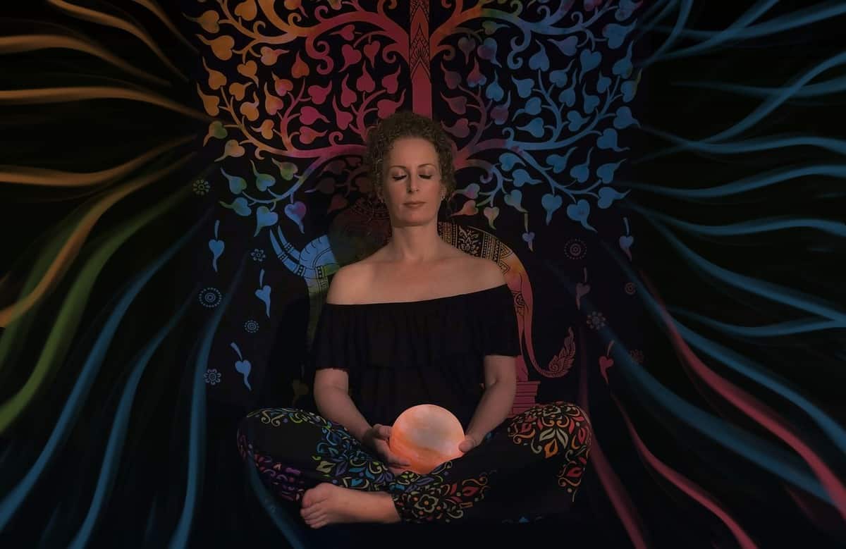 woman-meditating-colorful
