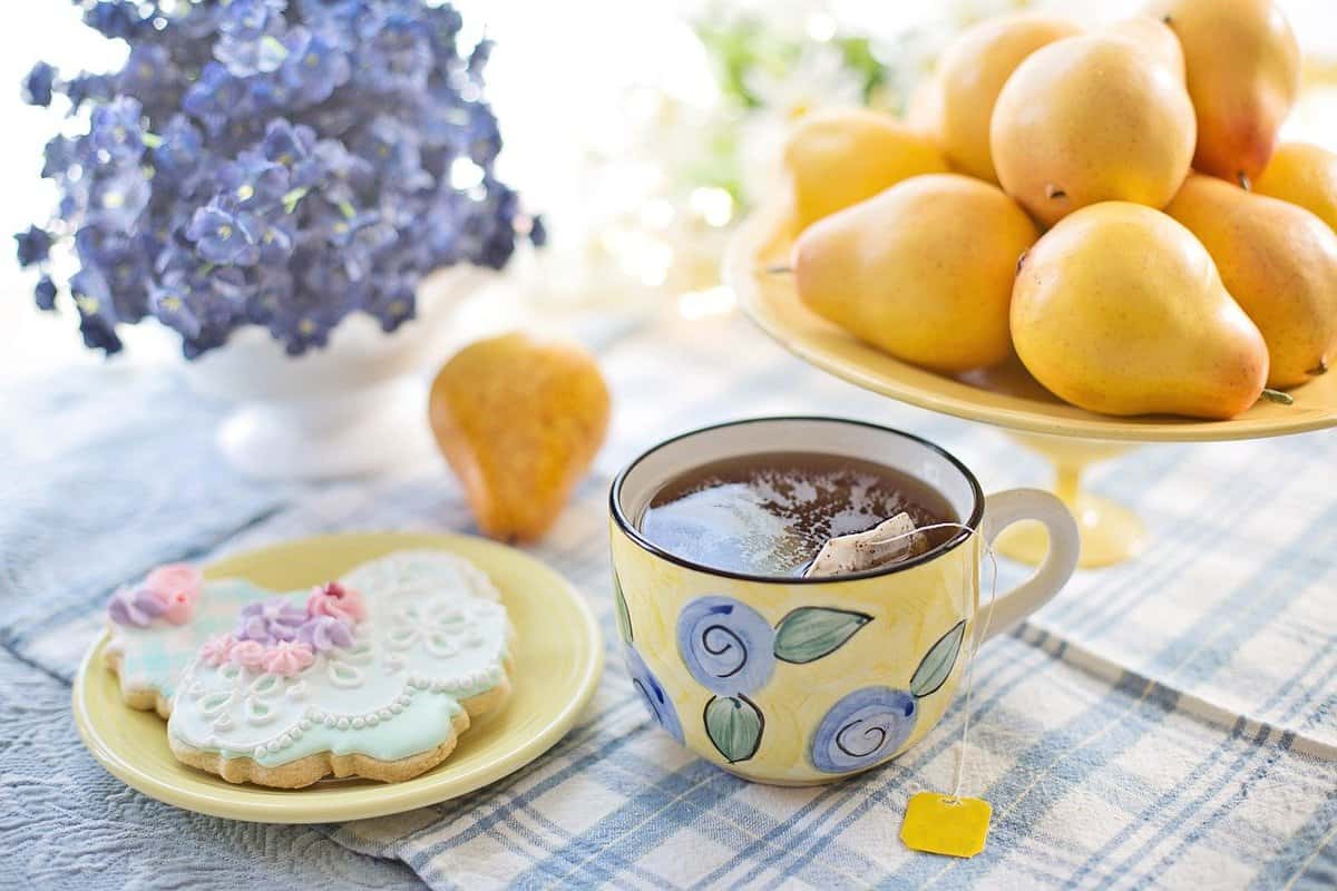 cakes - coffee- fruit