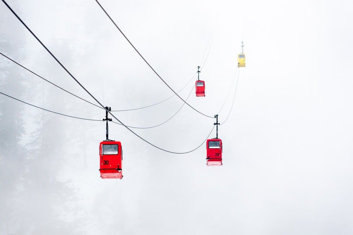 ski-resort-lift