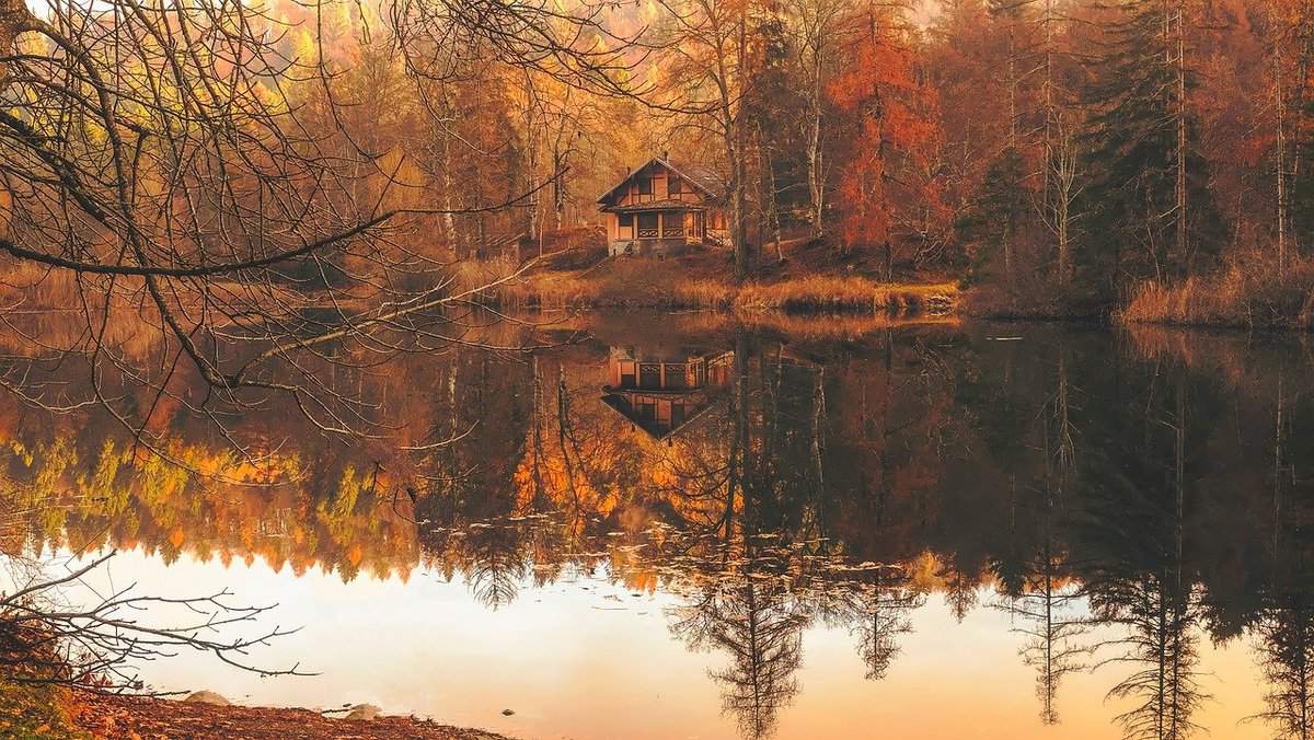 lake-house-fall