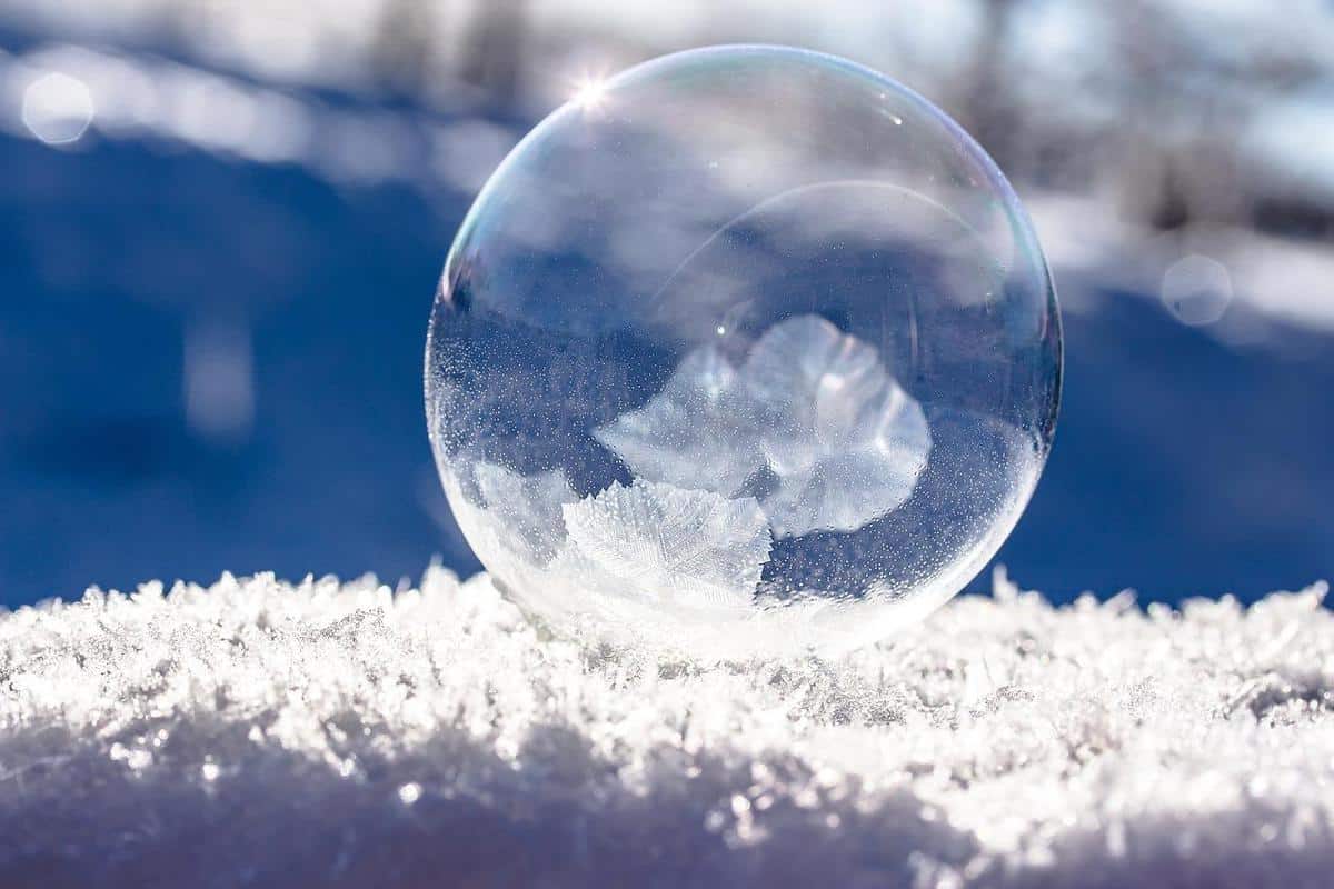 winter-cold-bubble