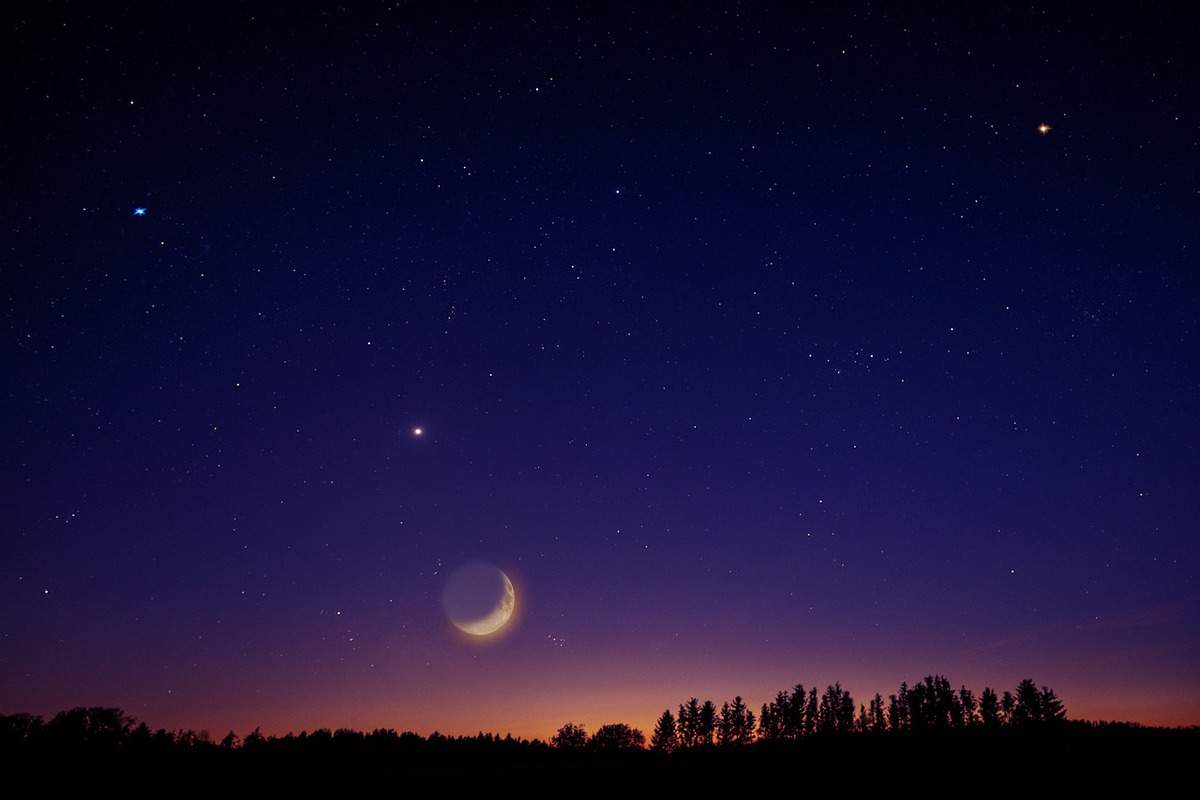 night-sky-moon