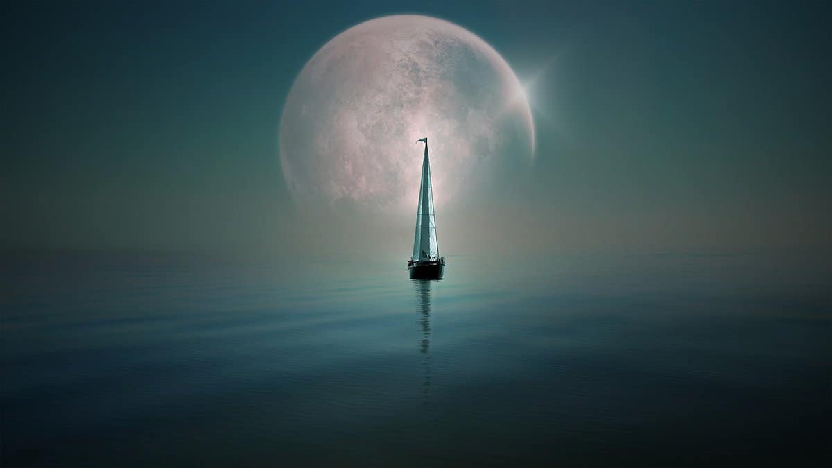 sea-moon-boat