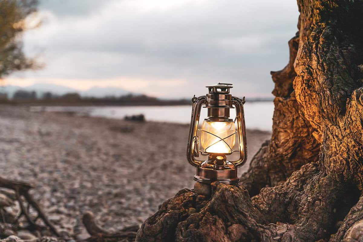 old-fashioned-lantern