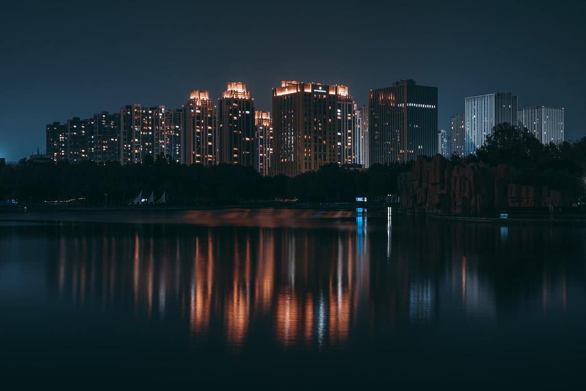 城市-天空-线