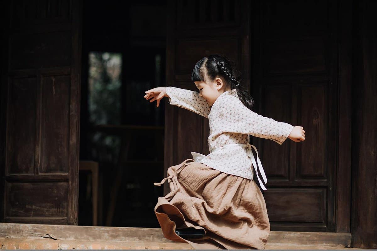 dancing-little-girl