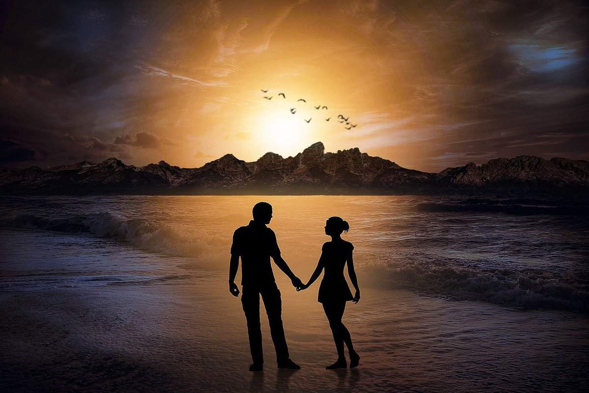 beach-sunset-couple
