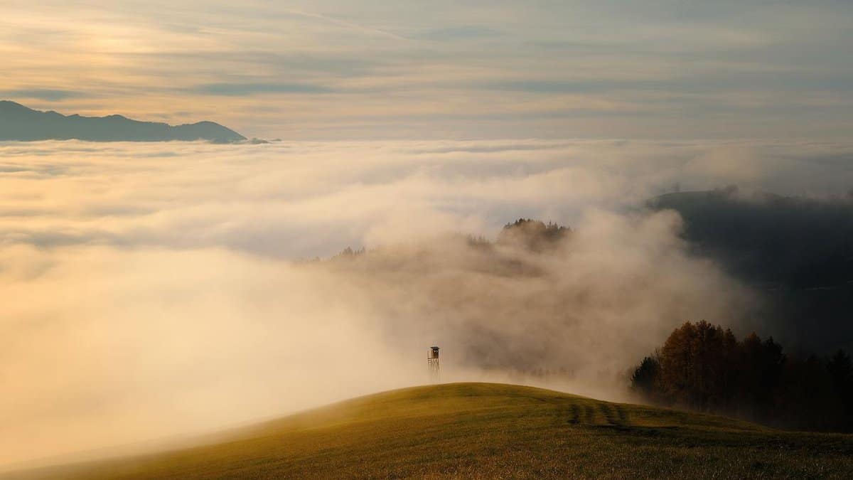 雲-丘-風景