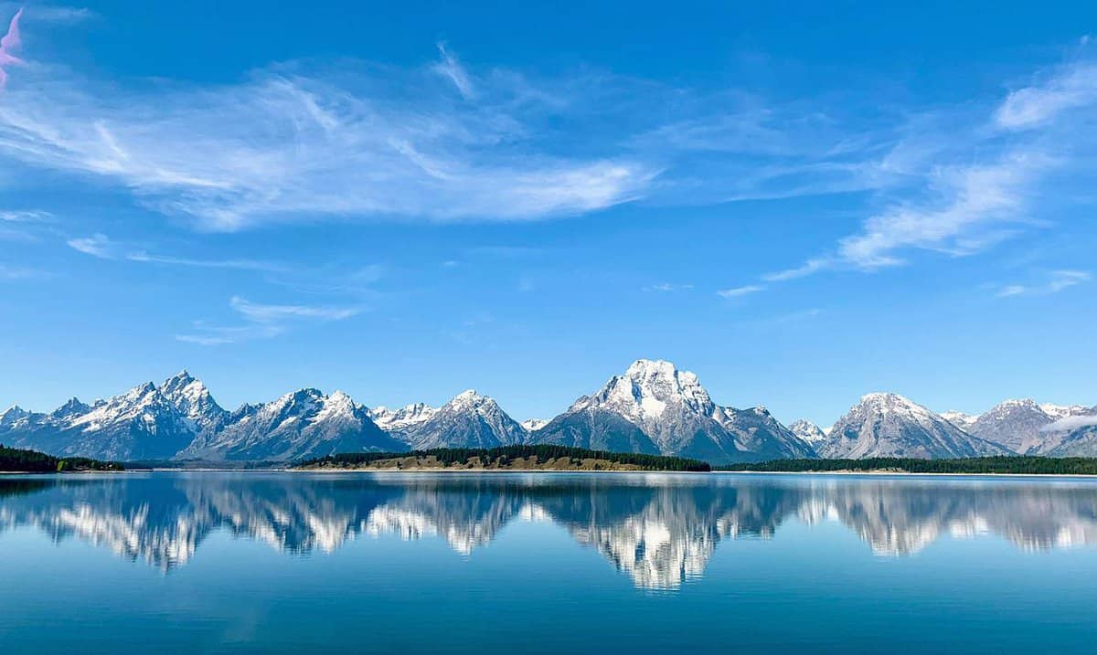 mountains-snowy-peaks