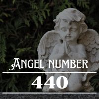 estátua de anjo-440