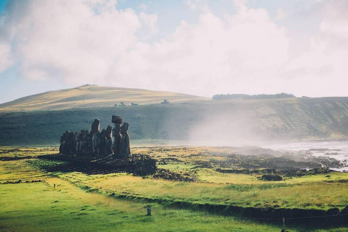 misty-island-statues