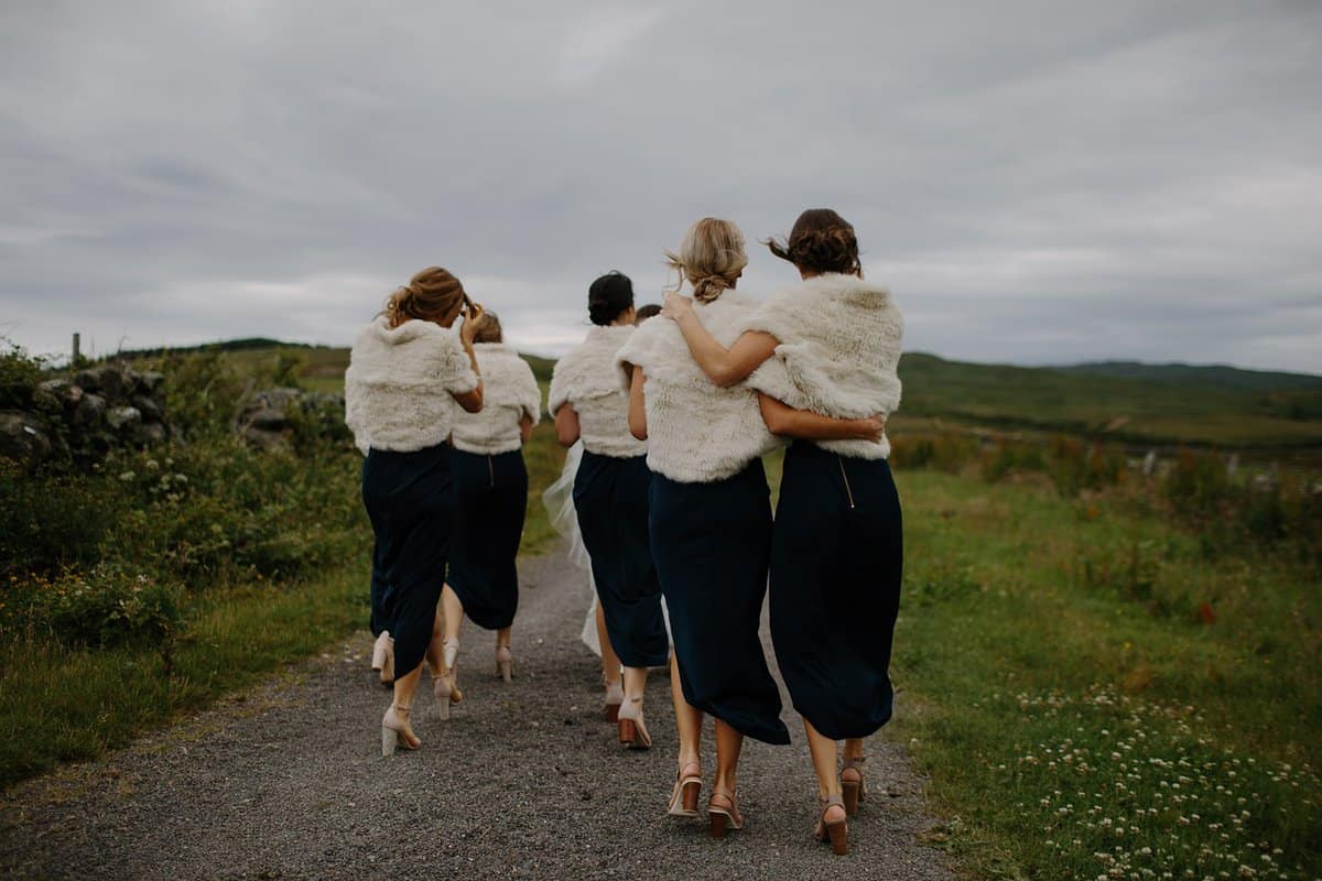 friends-walking-nature