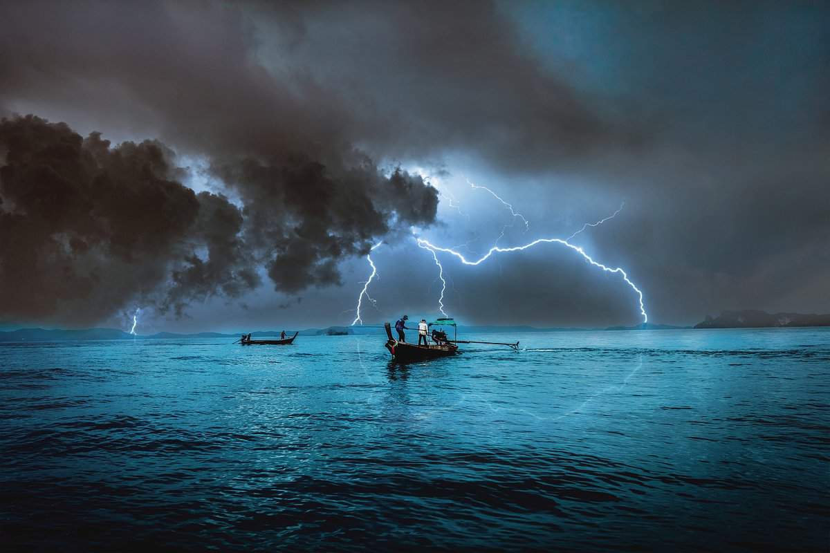 thunder-lightning-sea