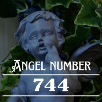 estátua de anjo-744