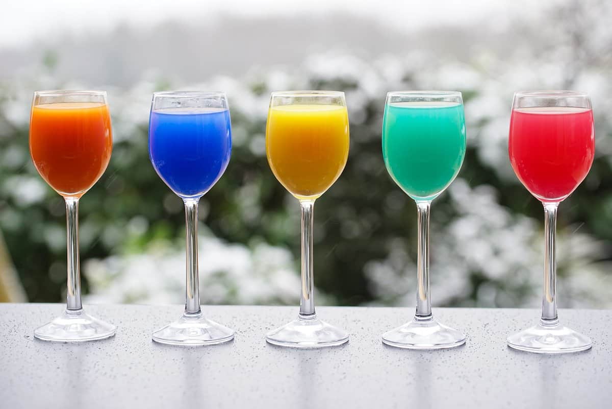 bebidas de várias cores