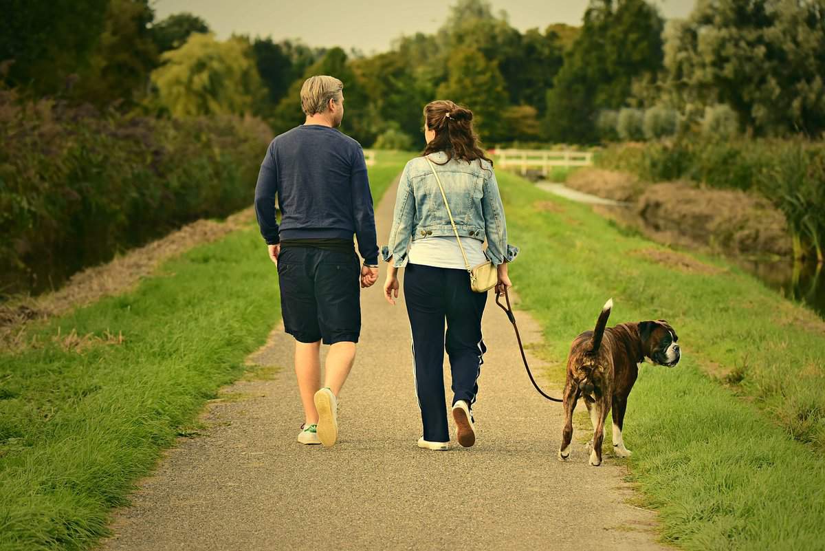 couple-walking-together