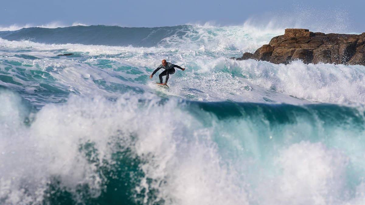 surfeando las olas