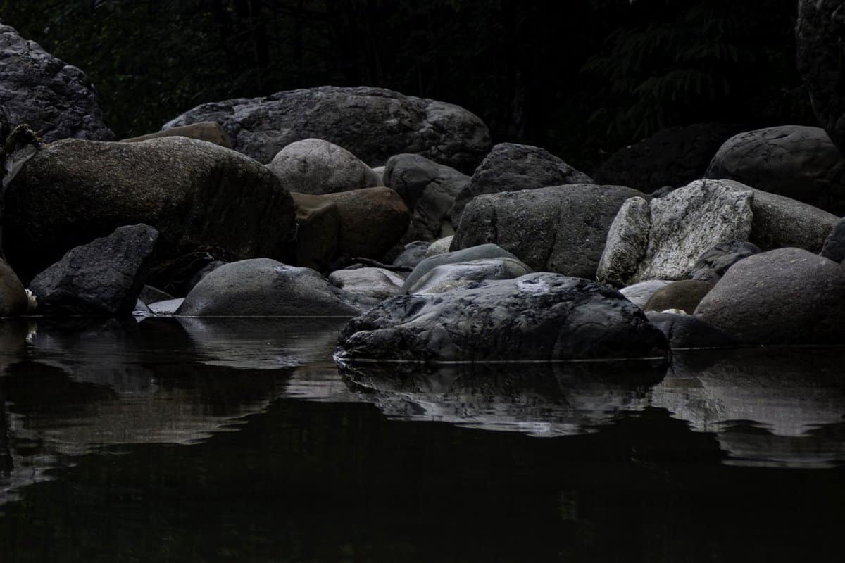 naturaleza-lago-piedra