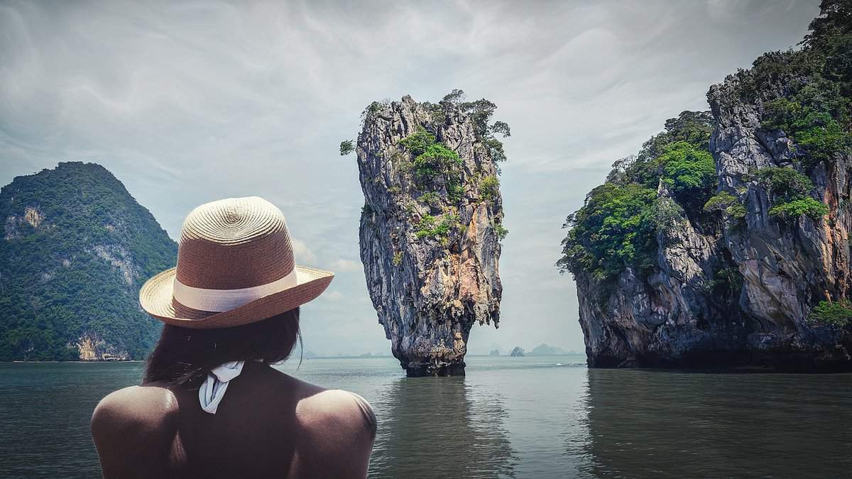 海辺の女