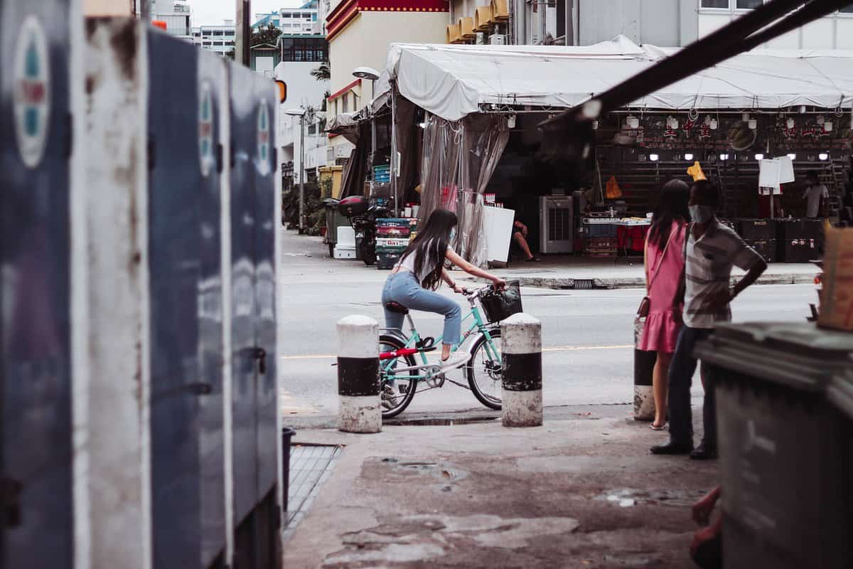 andar de bicicleta