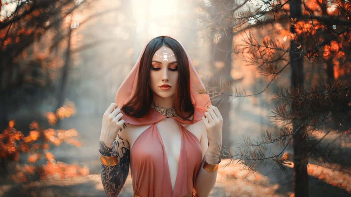 woman-forest-tattoo