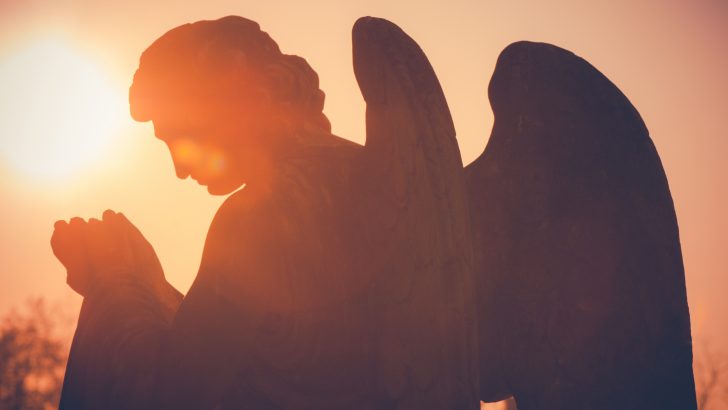 4 Signs Your Guardian Angel Is Right By Your Side