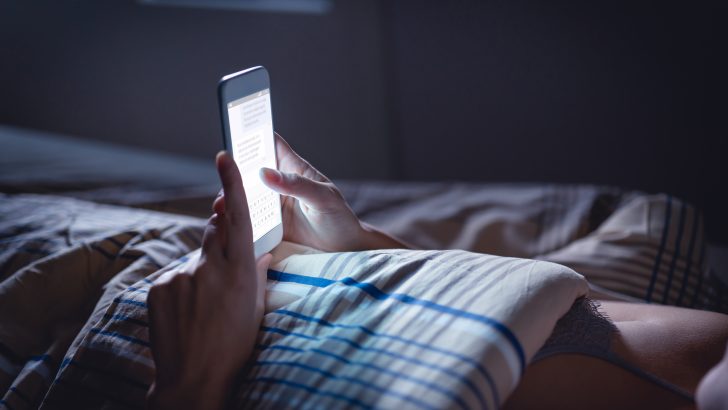 Ranking the Zodiac Signs By How Fast They Will Text You Back