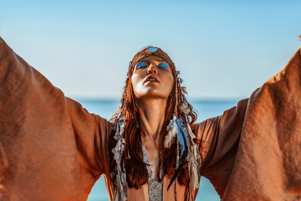 woman-modern-shamanism