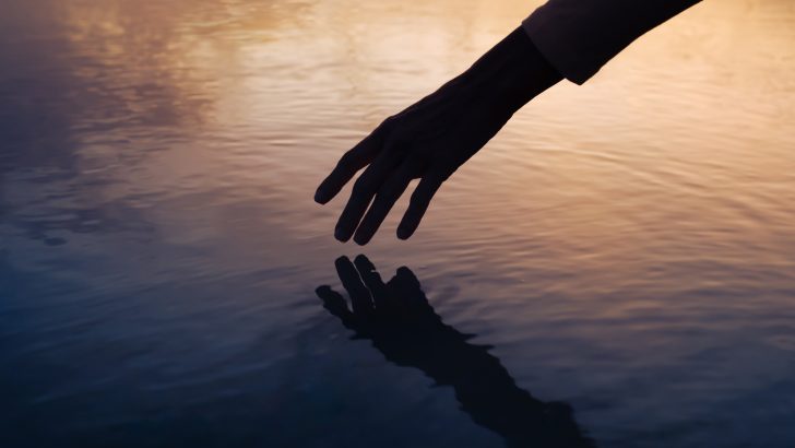 O que significa quando o seu dedo coça espiritualmente?