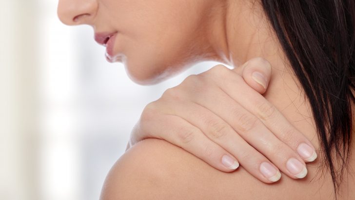Significado espiritual da dor no ombro esquerdo: 5 significados