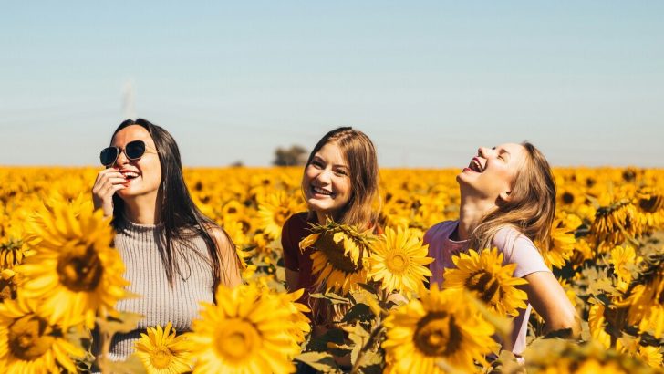 5 Zodiac Signs Who Make the Best Friends