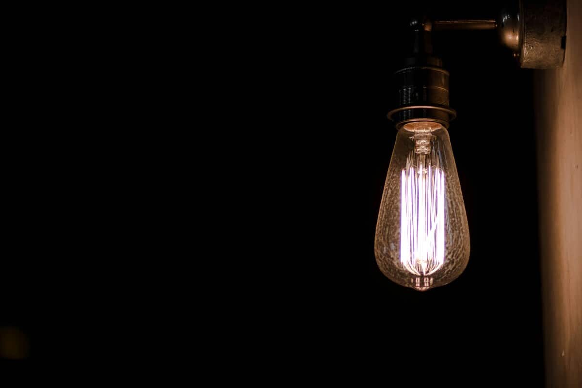 light-bulb-dark-energy