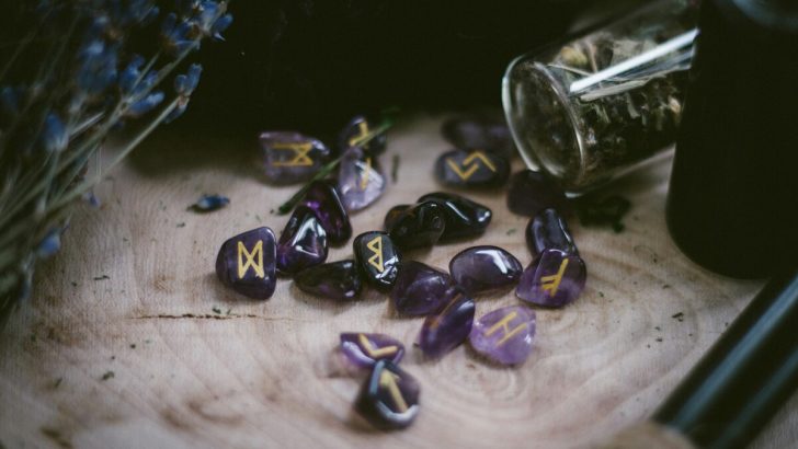 7 Powerful Runes: Unraveling the Significance of Runic Tarot