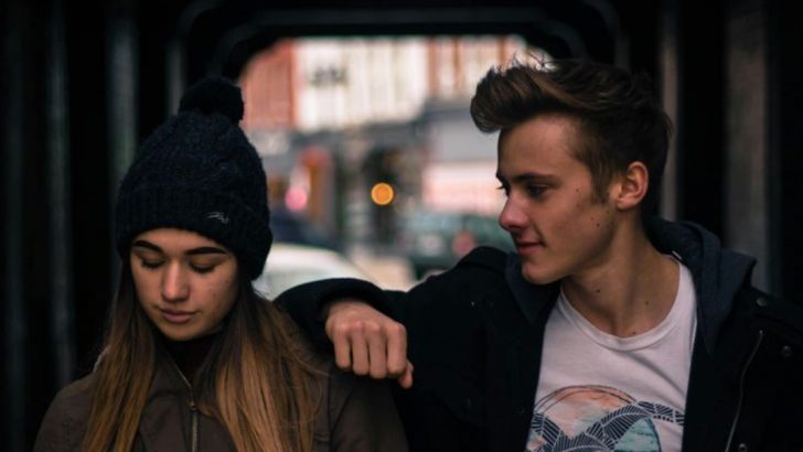 10 Signs You’re Confusing the Bare Minimum with Love