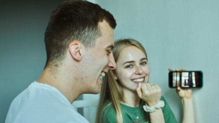 10 Subtle Signs Someone Wants to Be More Than Friends