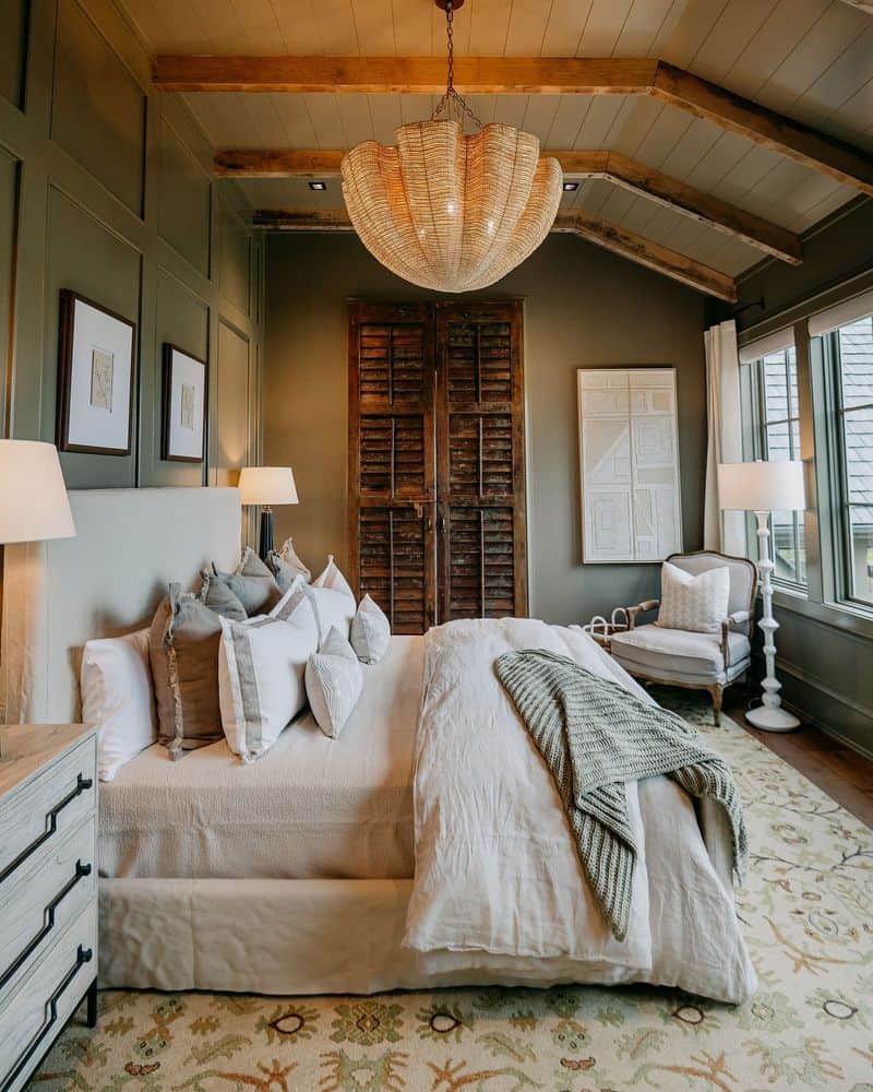 Capricorn: Timeless Elegance and Practical Luxury