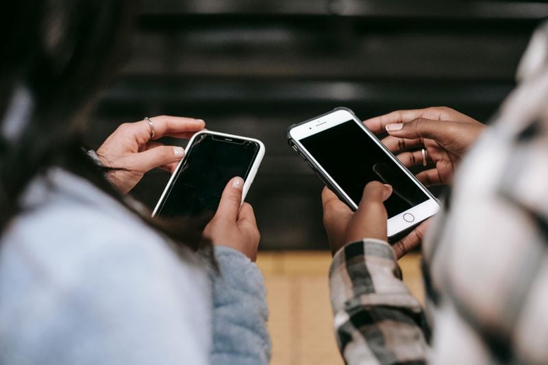 Phone-Zoning During Conversations