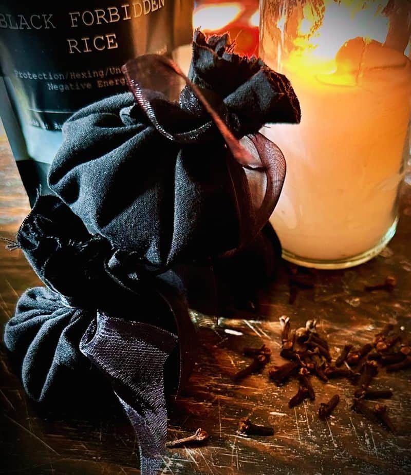 Pocket Protection: Herbal Charm Bags