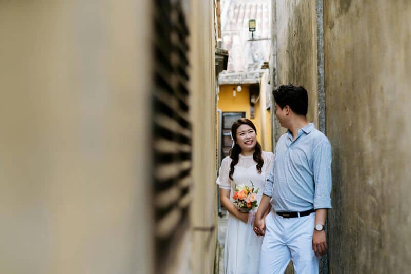 Reality-Embracing Romantics