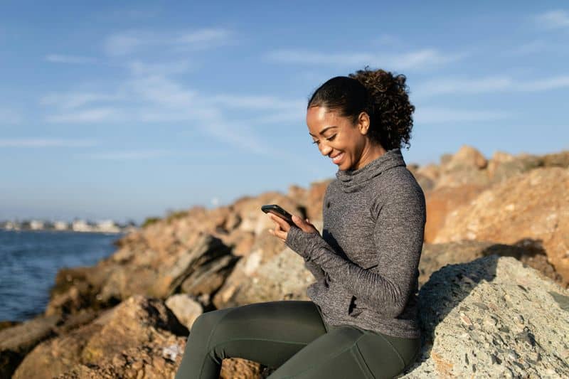 Send a Midday Text That Isn't Logistical
