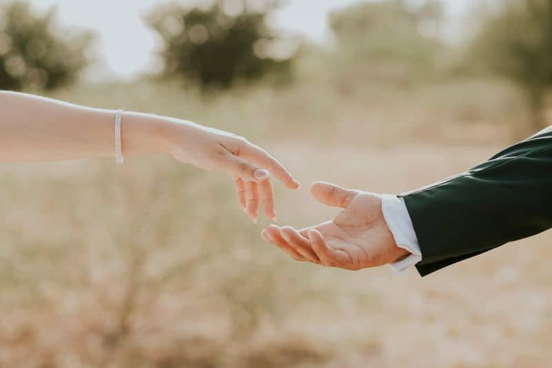Your Romantic Gestures Now Land Like Lead Balloons