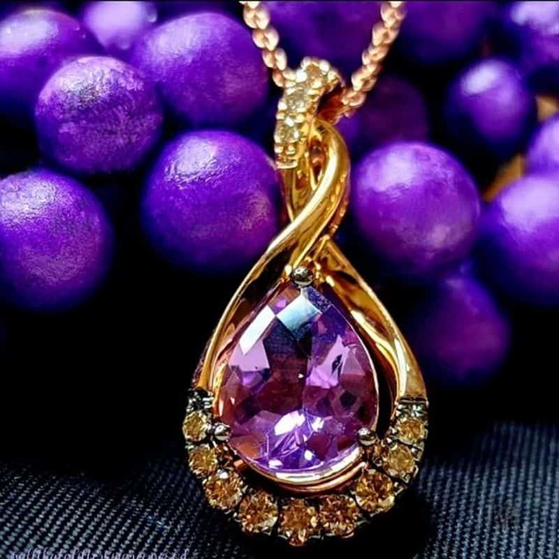 Leo: Regal Gold and Royal Purple