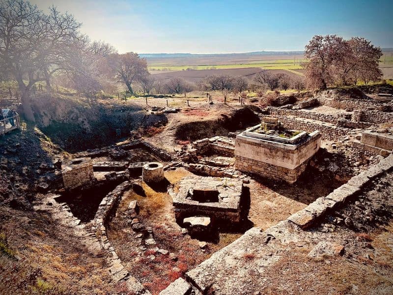 Troy's Hidden Walls