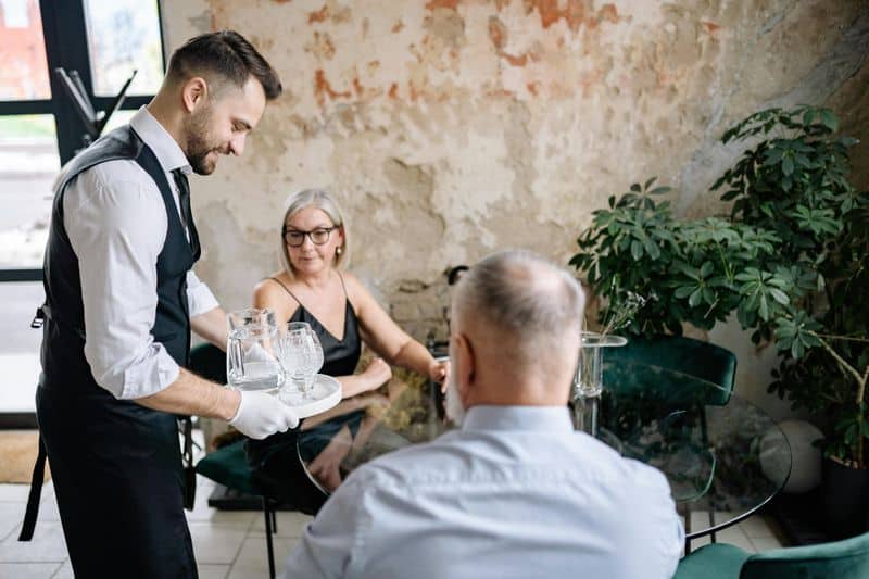 The Waiter Mistreater