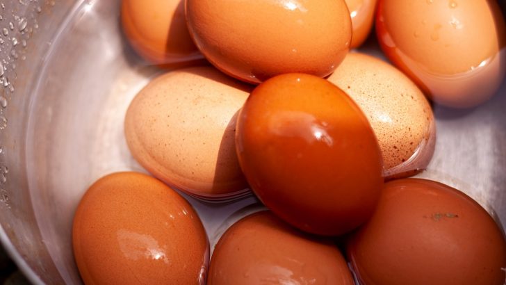 How to Do an Egg Cleanse at Home
